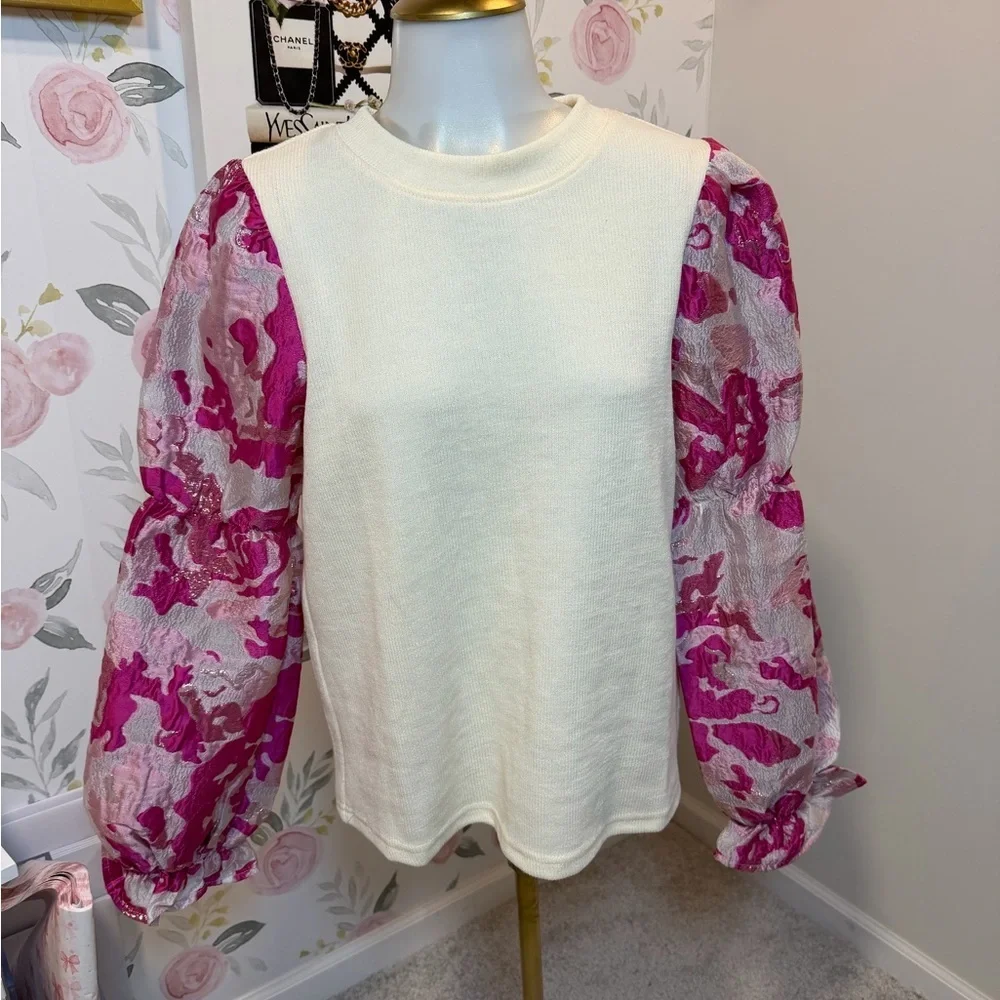 THML Boutique Metallic Jacquard Puff Sleeves - Picture 2 of 7